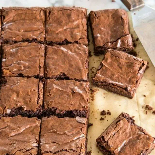 รูปภาพหน้าปกบทความ:สูตร 'Chewy Brownies' บราวนี่เนื้อนุ่ม หนึบหนับ!!