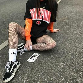 รูปภาพหน้าปกบทความ:เท่คูลจัดหนัก! Grunge Look แต่งตัวให้เท่ ให้ร็อค แบบสาวแสบจาก IG : grungexx_._