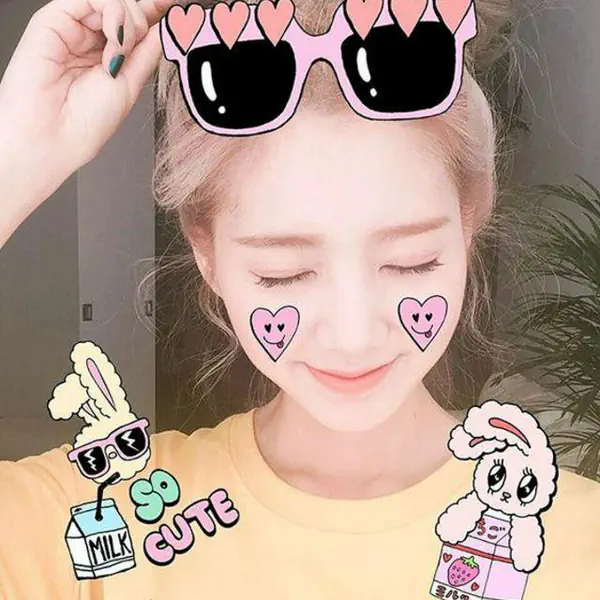 รูปภาพหน้าปกบทความ:ทั้งสวยและตลก ไม่นกแน่นอน! มาเป็นสาวตลกด้วยแคปชั่นฮาๆ แซะหนุ่มๆ กันเถอะ