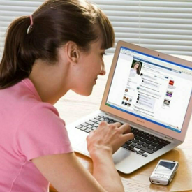 รูปภาพหน้าปกบทความ:7 ประเภทสาวโซเชียล ที่ผู้ชายไม่อยากได้เป็นแฟน