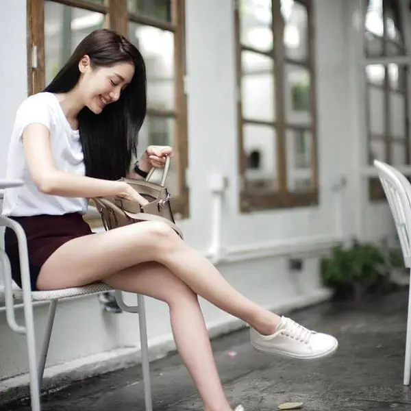 รูปภาพหน้าปกบทความ:ส่อง 10 ดาราสาวไทย "ขาเรียวสวย" จนน่าอิจฉา แม้แต่ผู้หญิงด้วยกันยังต้องมอง!