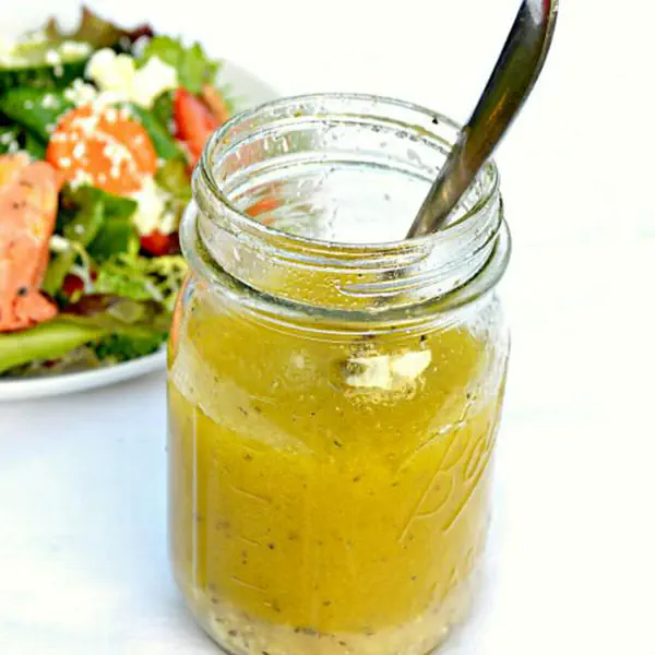 รูปภาพหน้าปกบทความ:Lemon Vinaigrette สูตรน้ำสลัดเลมอนไขมันต่ำ อร่อยง่ายๆ ไม่ต้องคอยห่วงแคล