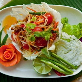 รูปภาพหน้าปกบทความ:เปิดตำรา! รวมเด็ด 15 เมนูอาหารไทย ที่กินเท่าไหร่ก็ไม่อ้วน