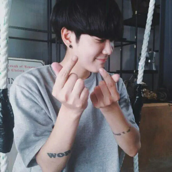 รูปภาพหน้าปกบทความ:มาดู 8 พฤติกรรมของผู้ชายขี้อ่อย อย่าคิดเยอะ ถ้าเจอผู้ชายทำแบบนี้ !!