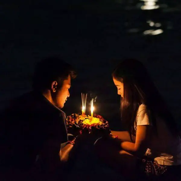 รูปภาพหน้าปกบทความ:7 คำอธิษฐานสุดฮิต ในเทศกาลวันลอยกระทง