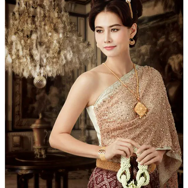 รูปภาพหน้าปกบทความ:20 ไอเดีย 'ทรงผมกับชุดไทย' ออเจ้าควรทำผมทรงอะไร อยากรู้ต้องมาดูกัน