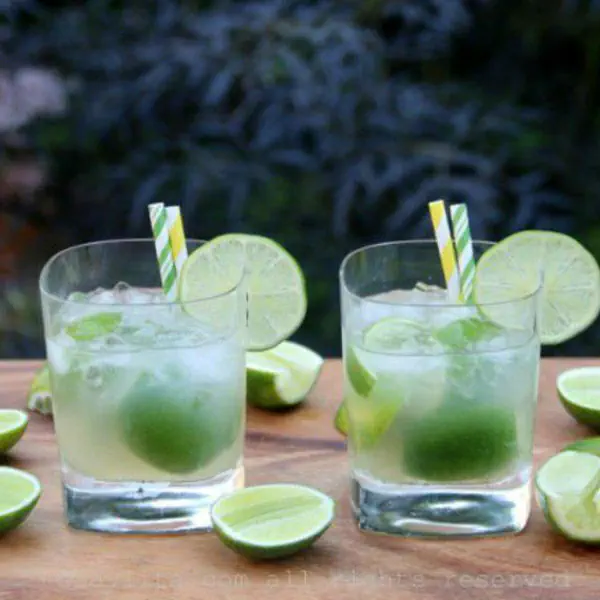 รูปภาพหน้าปกบทความ:ชวนทำ Classic caipirinha cocktail อร่อยหอมหวาน ชื่นอกชื่นใจเหมาะทำในช่วงซัมเมอร์