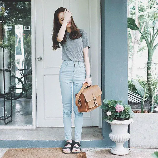 รูปภาพหน้าปกบทความ:อยากจะเป็นสาวชิคๆ พาส่อง 'ไอเดียแฟชั่นฉบับสาว Chic Style' ทั้งสวยเท่ ทั้งเก๋ไก๋ งานนี้ใครใส่ก็มีเฮ !