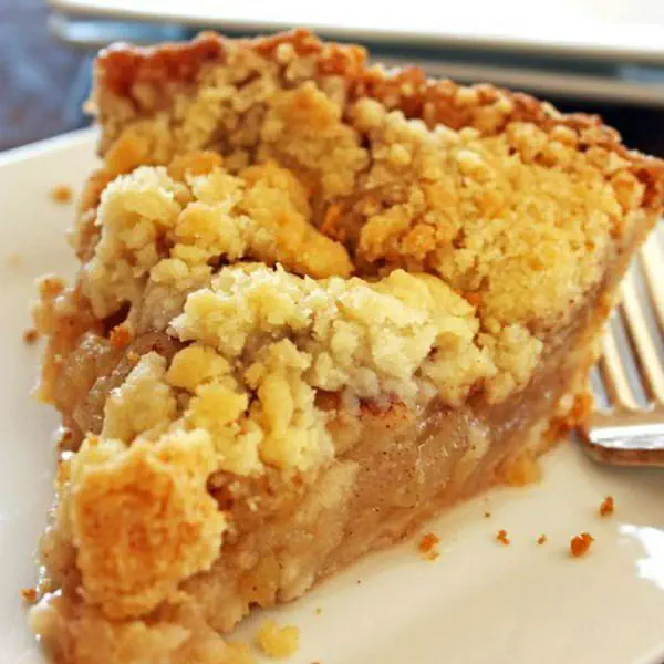 รูปภาพหน้าปกบทความ:Apple Crumb Pie พายแอปเปิ้ลครัมเบิ้ล รสเข้มเต็มคำ ถูกใจคนรักแอปเปิ้ล