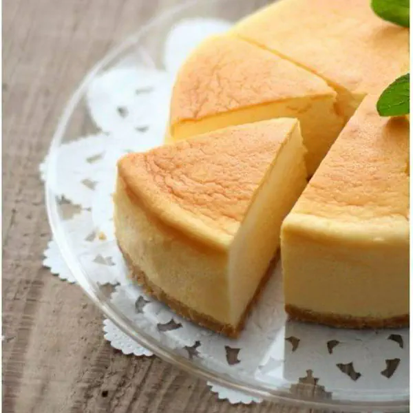รูปภาพหน้าปกบทความ:วิธีทำ 'ชีสเค้กสไตล์ญี่ปุ่น(Japanese Cotton Cheesecake)' นุ่มๆ