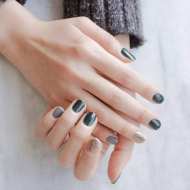 รูปภาพหน้าปกบทความ:สีเล็บเสริมดวงได้! ทาสีเล็บให้ถูกโฉลกกับวันเกิด ทั้งสวยและเจิดแน่นอน