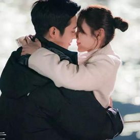 รูปภาพหน้าปกบทความ:6 เคล็ดลับมัดใจ 'แฟนเด็ก' ให้รุ่นเล็กรัก อย่างหัวปักหัวปำ!!