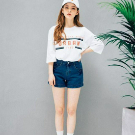 รูปภาพหน้าปกบทความ:20 ทริค 'ใส่หมวกถ่ายรูป' โพสท่าถ่ายรูปตอนใส่หมวกยังไง ให้ดูสวยใส เหมือนเด็กมัธยม 😘