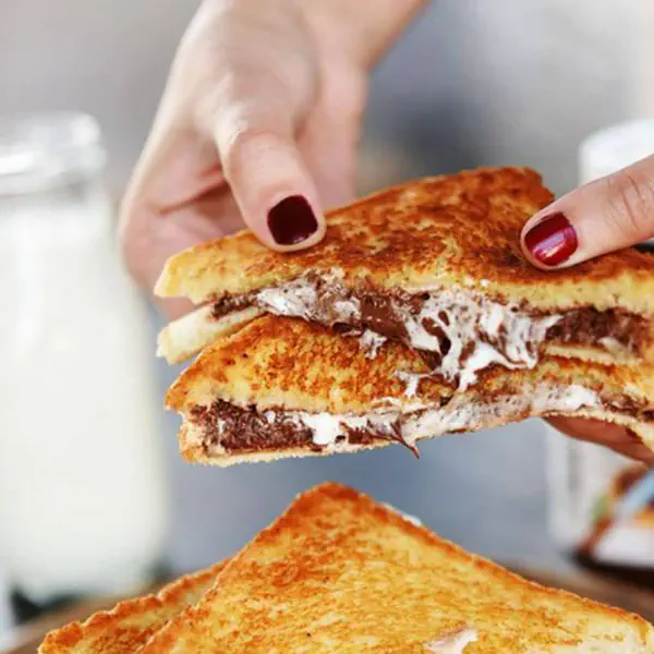 รูปภาพหน้าปกบทความ:อาหารเช้า ง่ายๆ | Nutella Sandwich ทำง่าย อร่อยด้วย !