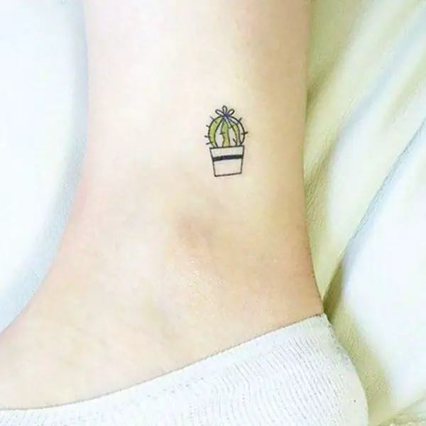 รูปภาพหน้าปกบทความ:แฟชั่นรอยสัก Cactus tattoo ถึงหนามจะเยอะแต่ก็น่ารัก
