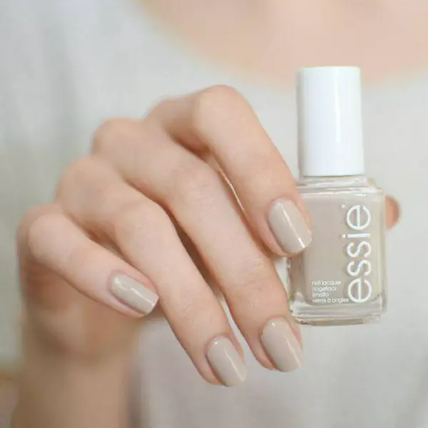 รูปภาพหน้าปกบทความ:Soft ได้อีก! กับ ไอเดียเล็บ 'สีเบจ' สวยดูดี อีกหนึ่งโทนสียอดนิยมในซีซั่นนี้!