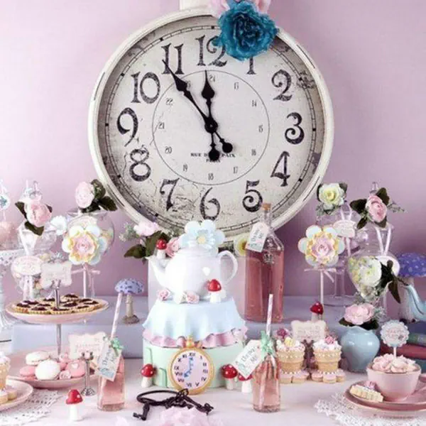 รูปภาพหน้าปกบทความ:รวมไอเดียจัดปาร์ตี้เก๋ๆ สไตล์ Wonderland party สวยๆ อย่างนี้เพื่อนสาวต้องมา !!
