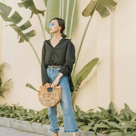 รูปภาพหน้าปกบทความ:แต่งตัวดีมีชัยไปกว่าครึ่ง! รวมไอเดียแฟชั่นจาก 'สไตลิสต์สาวบาหลี' แฟชั่นสไตล์เรียบง่ายแต่ดูดีมาก!