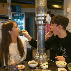 รูปภาพหน้าปกบทความ:' 5 ความน่ารักของสาวโก๊ะ ที่ผู้ชายตกหลุมรัก ' 💗