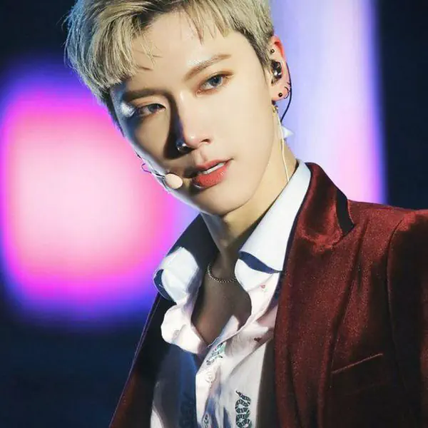 รูปภาพหน้าปกบทความ:รวมไอเดีย "Boy makeup" แต่งหน้าตามไอดอลชาย หล่อเท่ง่ายๆ สไตล์ K-pop