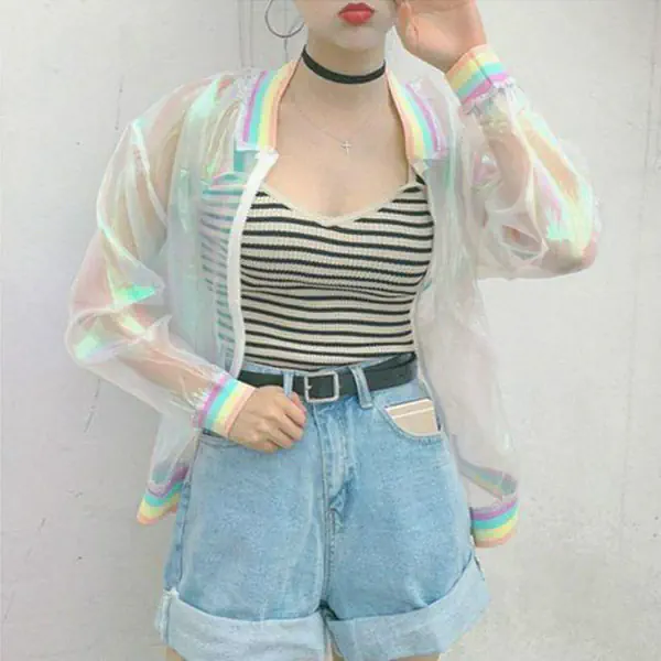 รูปภาพหน้าปกบทความ:จัดลุคการแต่งตัวล้ำ แบบ " Hologram style" ลุคโดนใจ อัปเดตเทรนด์ใหม่ก่อนใครเพื่อน