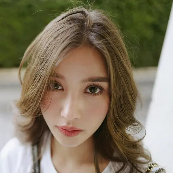 รูปภาพหน้าปกบทความ:เห็นแล้วอิจฉา! รวมเหล่าเซเลบ-ดารา ตาสวยกลมโต แบบแทบไม่ต้องพึ่งมาสคาร่า
