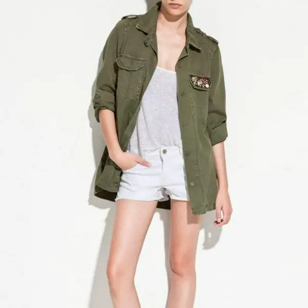 รูปภาพหน้าปกบทความ:แฟชั่นเสื้อแจ็คเก็ตทหาร (Military Jacket) ไอเทมชิคๆ สุดเท่