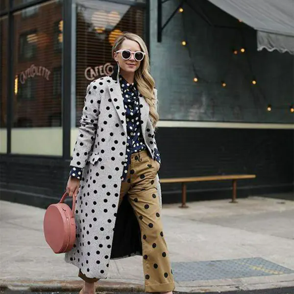รูปภาพหน้าปกบทความ:ตามส่องแฟชั่นสาย Modern Street Style สวยสง่า แปลกตา และโดดเด่น