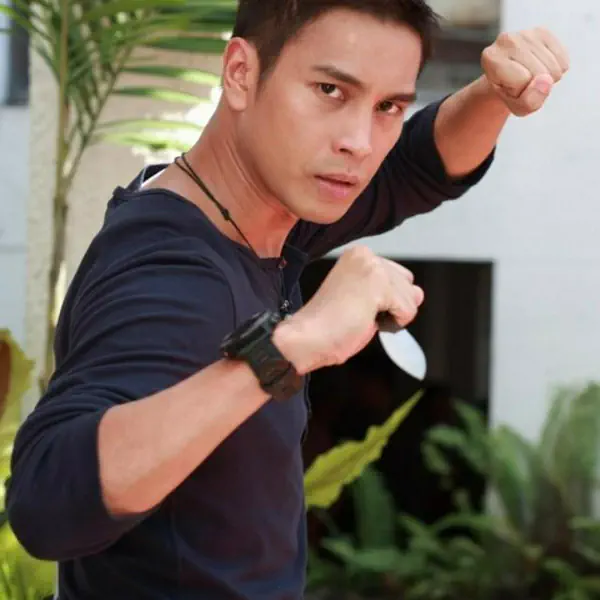 รูปภาพหน้าปกบทความ:รวมภาพตัวละครหล่อ 'ผู้กองคอยที' ในอังกอร์ 2018 เวอร์ชั่น 'โอ อนุชิต'