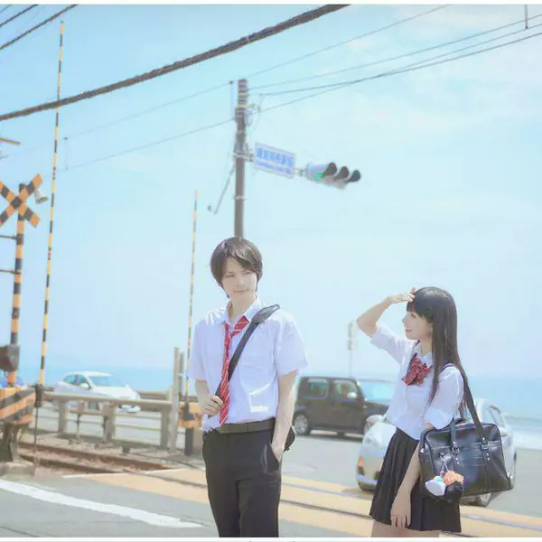 รูปภาพหน้าปกบทความ:5 วิธีสังเกตง่าย ๆ ว่ามีคนแอบชอบอยู่หรือเปล่า ? ฉบับสาว ๆ วัยเรียน