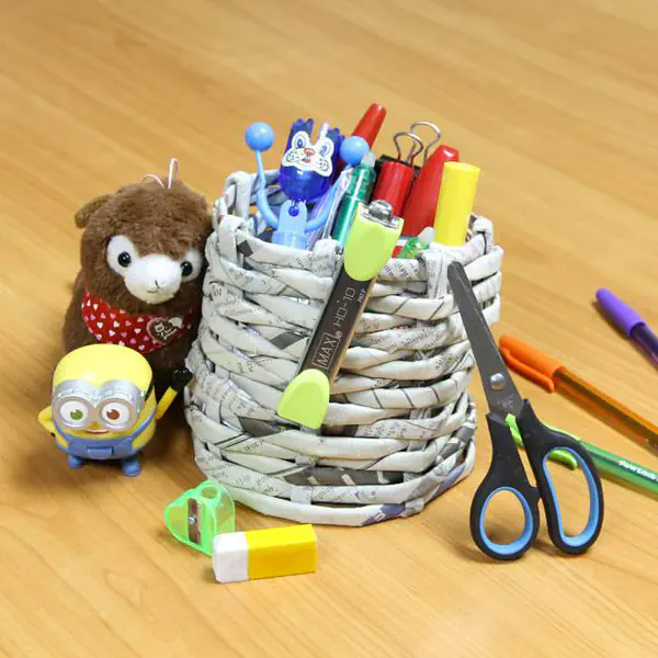รูปภาพหน้าปกบทความ:DIY การสานตะกร้า ด้วยกระดาษหนังสือพิมพ์