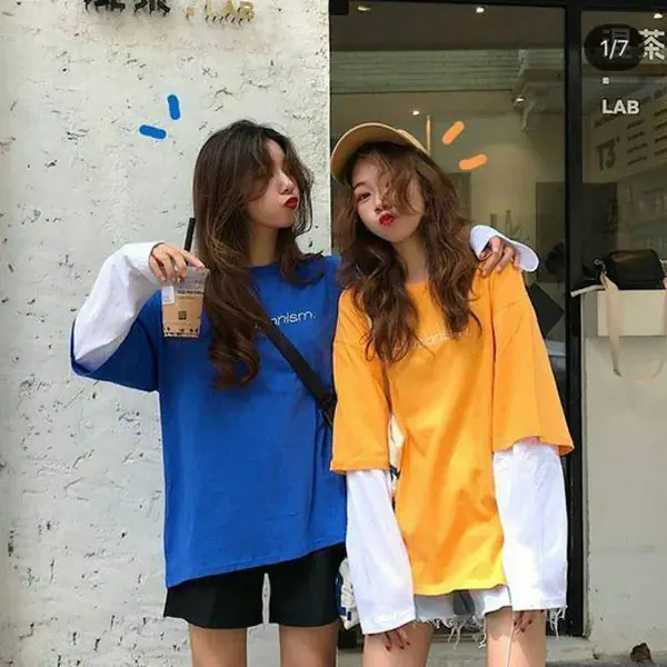 รูปภาพหน้าปกบทความ:ซ้อน 2 แบบเท่สุดๆ 20 ไอเดียใส่ 'เสื้อซ้อน 2 ชั้น' ที่สาวไทยแต่งตามได้ น่าแต่งมาก!