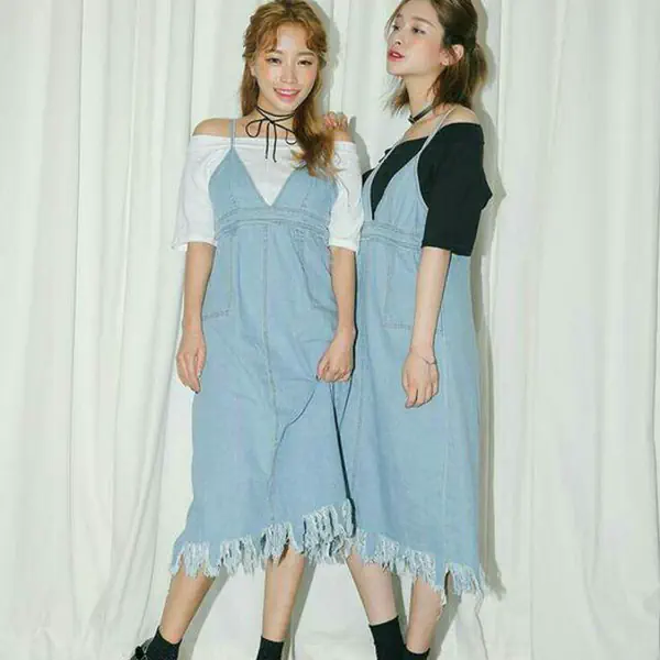 รูปภาพหน้าปกบทความ:น่ารักรัวๆ กับ 25 ชุด ไอเดียใส่ 'เดรสยาวสายเดี่ยว' ทับเสื้อ ไม่ต้องแต่งเยอะ แค่นี้ก็ปังแล้ว 💕✌