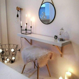 รูปภาพหน้าปกบทความ:ไม่มีไม่ได้แล้ว! 20 ไอเดียแต่ง 'โต๊ะเครื่องแป้ง' สวยๆ ไม่กินพื้นที่เยอะ