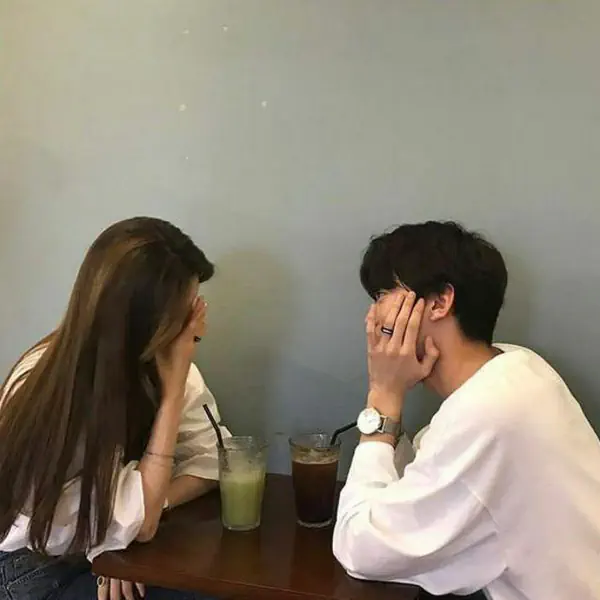 รูปภาพหน้าปกบทความ:จะรู้ได้ยังไงว่า 'ผู้ชอบเรา หรืออ่อยแบบขำๆ??' 3 เทคนิค 'เช็คหัวใจผู้ชาย'