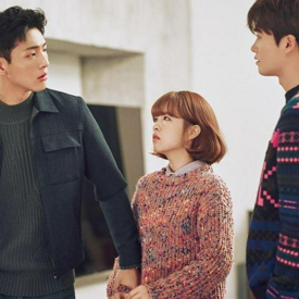 รูปภาพหน้าปกบทความ:ส่อง 5 วิธีตัดสินใจ รัก 2 คนพร้อมกันต้องทำไง? รักครั้งนี้ต้องมี "ตัวจริง" #จะควบสองไม่ได้!!