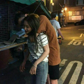 รูปภาพหน้าปกบทความ:คำใบ้แบบไหนที่บอกว่า "เพื่อนแอบชอบเรา" สัญญาณอันตราย ที่เราต้องรีบถอยห่าง