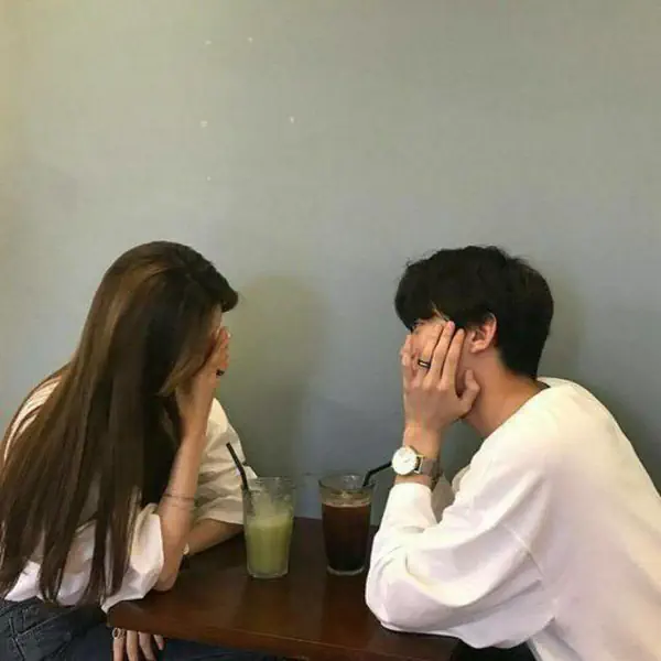 รูปภาพหน้าปกบทความ:อย่าให้เสียอาการ! รวมวิธี ' รับมือกับแฟนเก่า ' เจอหน้า ทักทาย ทำยังไงไม่ให้โป๊ะแตก!