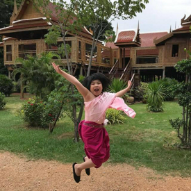 รูปภาพหน้าปกบทความ:เอ็นดูแม่รำเพย เปิดวาร์ป 'น้องเบสท์-ภัทรกร' จากละคร 'ทองเอก หมอยา ท่าโฉลง'