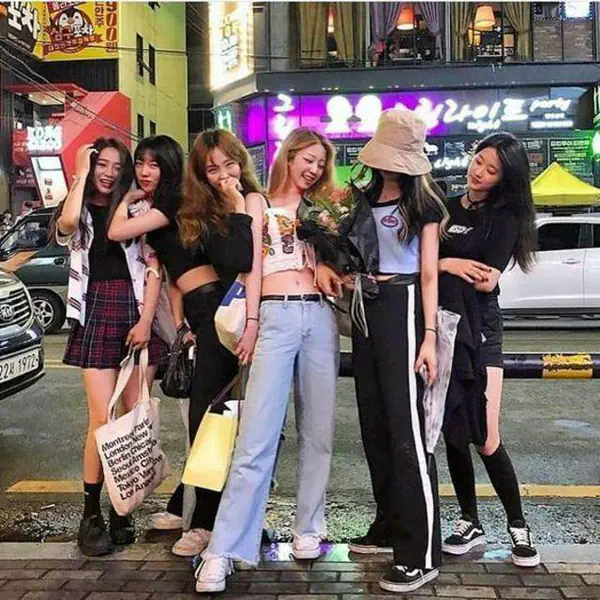 รูปภาพหน้าปกบทความ:เป็นวัยรุ่นมันไม่ง่าย! 9 สิ่งที่ ' วัยรุ่น ' อย่างพวกเราควรทำ ก่อนจะเสียดายไปตลอดชีวิต ⚡