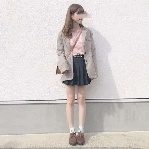 รูปภาพหน้าปกบทความ:Japanese Style ไอเดียแต่ง 'กระโปรงสั้น' สร้างลุคน่ารัก แต่งเที่ยวฤดูใบไม้ผลิญี่ปุ่น IG : namiy_73