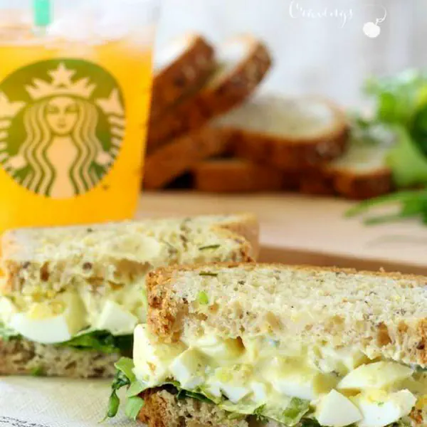 รูปภาพหน้าปกบทความ:แจกวิธีทำแซนด์วิช "EGG SALAD SANDWICH" สูตรของ STARBUCKS!! #คนสวยเข้าครัว