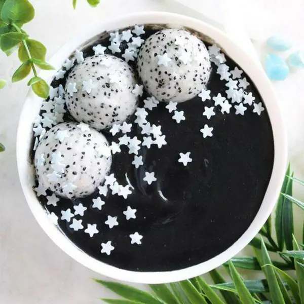 รูปภาพหน้าปกบทความ:ดำดี ดำอร่อย 😛 ไอเดียเมนูอาหาร/ขนม เน้น 'สีดำ' ไม่ต้องคัลเลอร์ฟูล ก็น่าชิมได้
