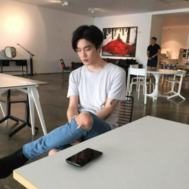 รูปภาพหน้าปกบทความ:เช็คให้ชัวร์ก่อนส่งแชท! รวมวิธี 'ทักแชทให้ผู้ชายตอบ' แบบไม่รำคาญ ไม่กดปิดแชทหนี!