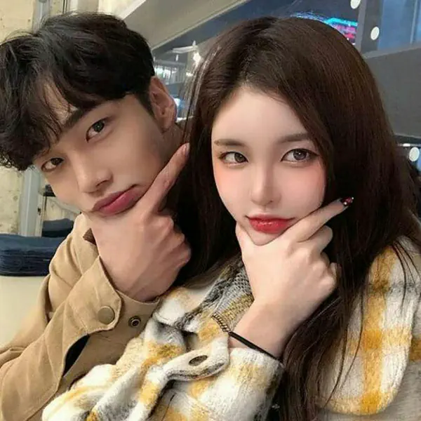 รูปภาพหน้าปกบทความ:หึงนะแต่ไม่แสดงออก! 6 How To แสดงออกยังไงให้ 'ผู้เกรงใจ' ไม่โดนหาว่างี่เง่า