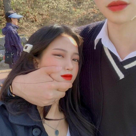 รูปภาพหน้าปกบทความ:เบรกเอี๊ยด! 7 'ความคิดชวนมโนของผู้หญิง' ที่ชอบคิดเข้าข้างตัวเองว่าเขามีใจ แต่เปล่าเลย!