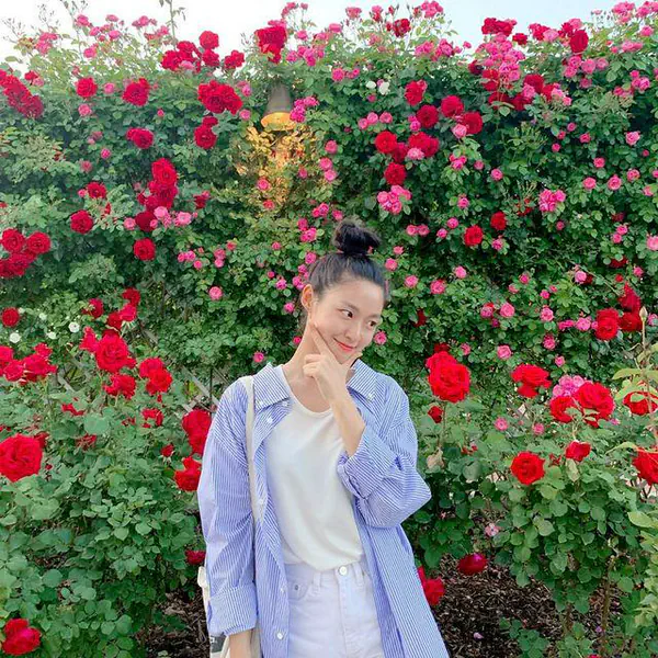 รูปภาพหน้าปกบทความ:30 แคปชั่นแซ่บๆ สำหรับ 'คนโสด' ลงรูปเดี่ยว ไม่มีคู่ มันก็ต้องมี 'แคปชั่นเด็ดๆ' ประดับไทม์ไลน์!