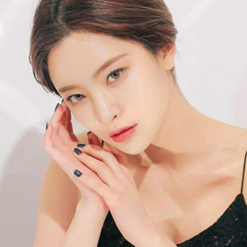 รูปภาพหน้าปกบทความ:เล็บสวยได้ไม่ง้อร้าน! กับ 7 'วิธีทาเล็บไม่ให้หลุดลอกเร็ว' สีสวยติดทน เหมือนช่างทำให้เอง