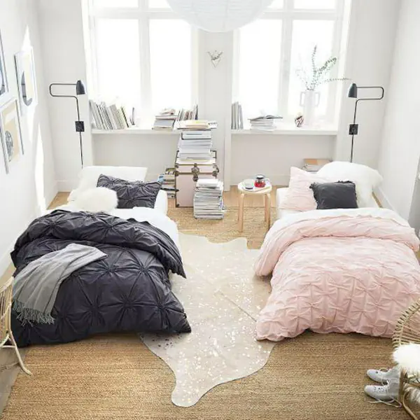 รูปภาพหน้าปกบทความ:เตรียมตัวเข้าหอ ! ไอเดีย "แต่งห้องกับรูมเมท" แม้ต่างสไตล์ก็เข้ากันได้ #ไอเดียที่เด็กหอต้องรู้