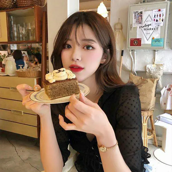 รูปภาพหน้าปกบทความ:น้ำหนักก็น้อย ทำไมดูอ้วนอะ? 7 เหตุผลที่ทำให้ 'รูปร่างดูบวมตัน' ทั้งที่ไม่ใช่คนอ้วน